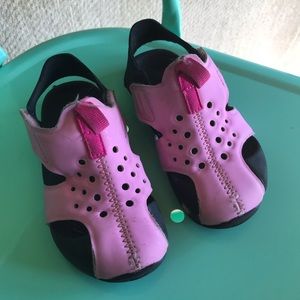 Nike toddler girls sandals